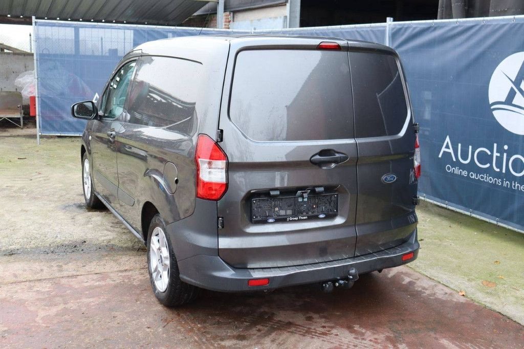 Sonstige Transporttechnik typu Ford Transit Courier, Gebrauchtmaschine v Antwerpen (Obrázek 4)