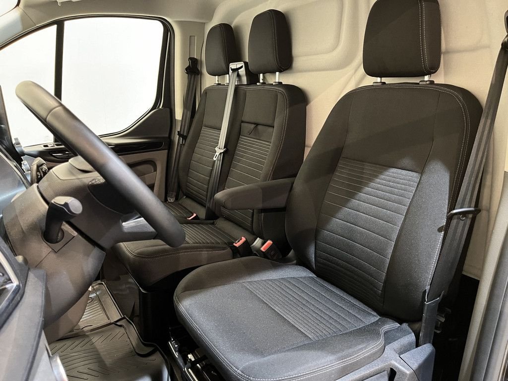 Sonstige Transporttechnik van het type Ford Transit Custom 2.0 TDCI L2H1 Limited 130 PK / Euro 6 / Airco / C, Gebrauchtmaschine in GRONINGEN (Foto 8)