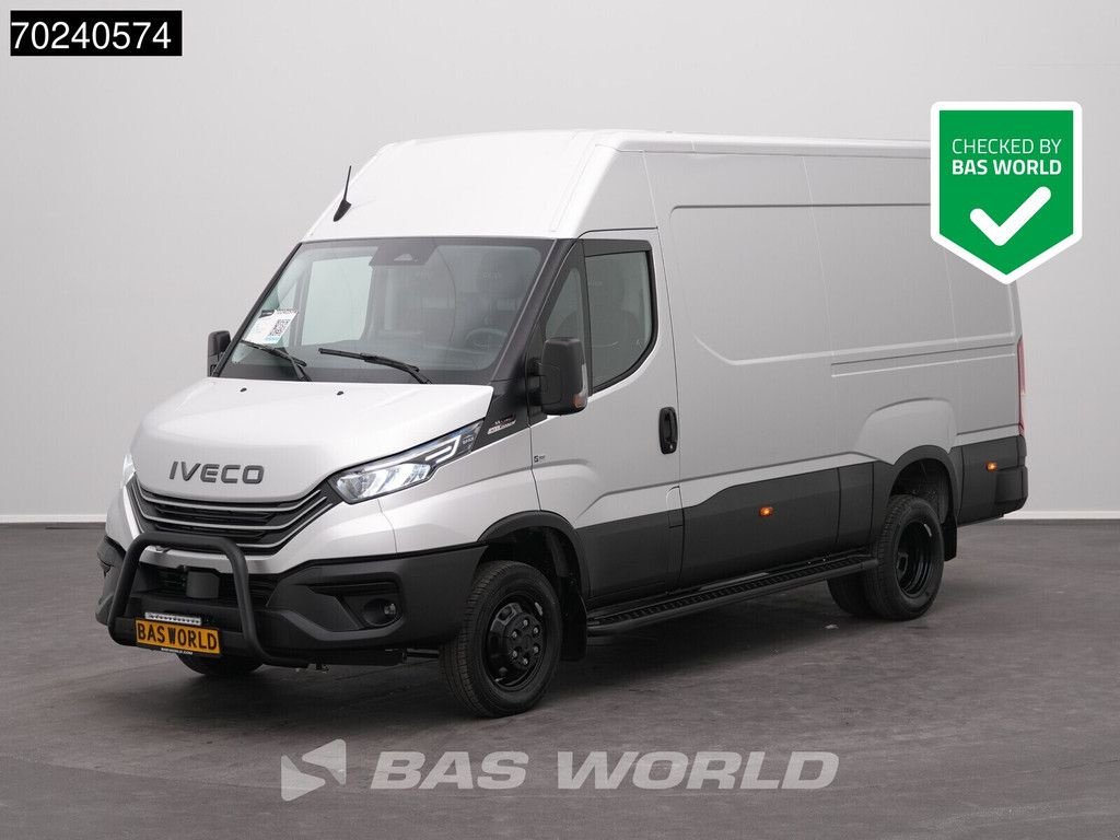 Sonstige Transporttechnik of the type Iveco Daily 35C18 3.0L Black Edition Automaat 180PK L2H2 Dubbellucht 3, Neumaschine in Veghel (Picture 1)