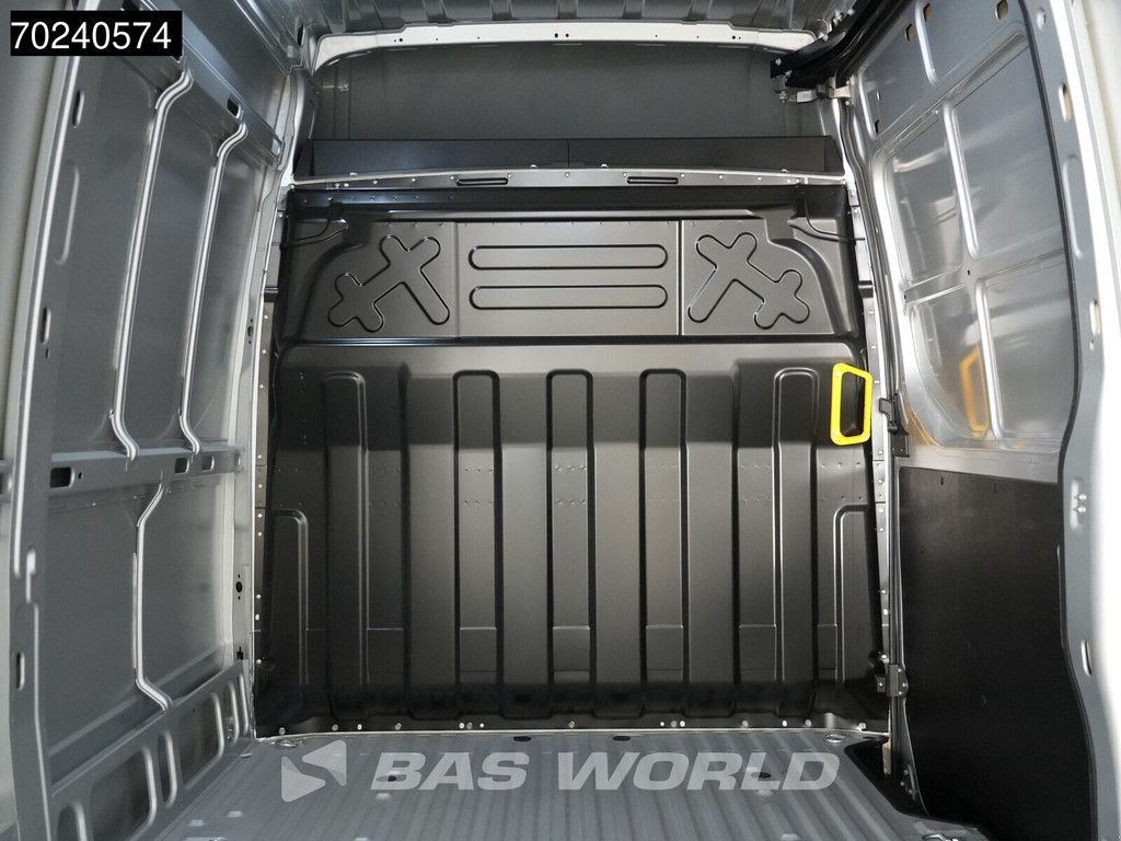 Sonstige Transporttechnik of the type Iveco Daily 35C18 3.0L Black Edition Automaat 180PK L2H2 Dubbellucht 3, Neumaschine in Veghel (Picture 8)