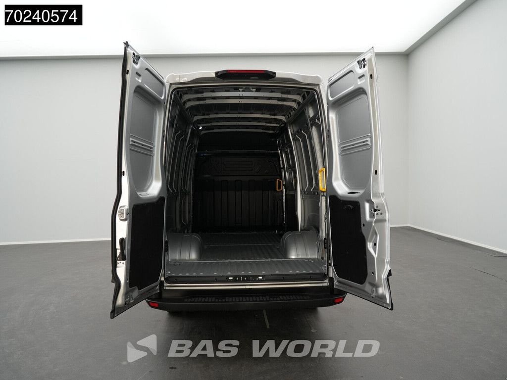 Sonstige Transporttechnik of the type Iveco Daily 35C18 BPM VRIJ! 3.0L Black Edition Automaat 180PK L2H2 Dub, Neumaschine in Veghel (Picture 5)
