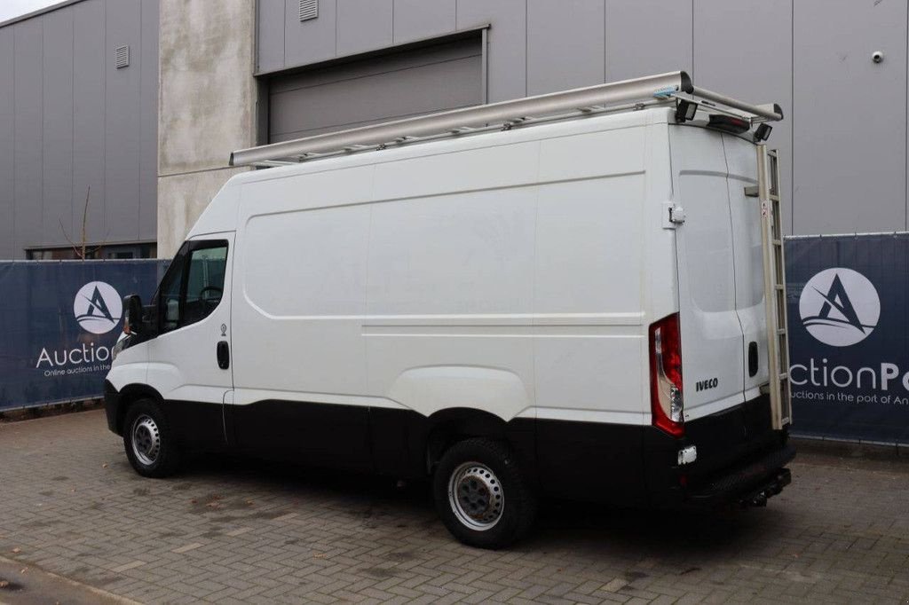 Sonstige Transporttechnik of the type Iveco Daily 35S17, Gebrauchtmaschine in Antwerpen (Picture 4)