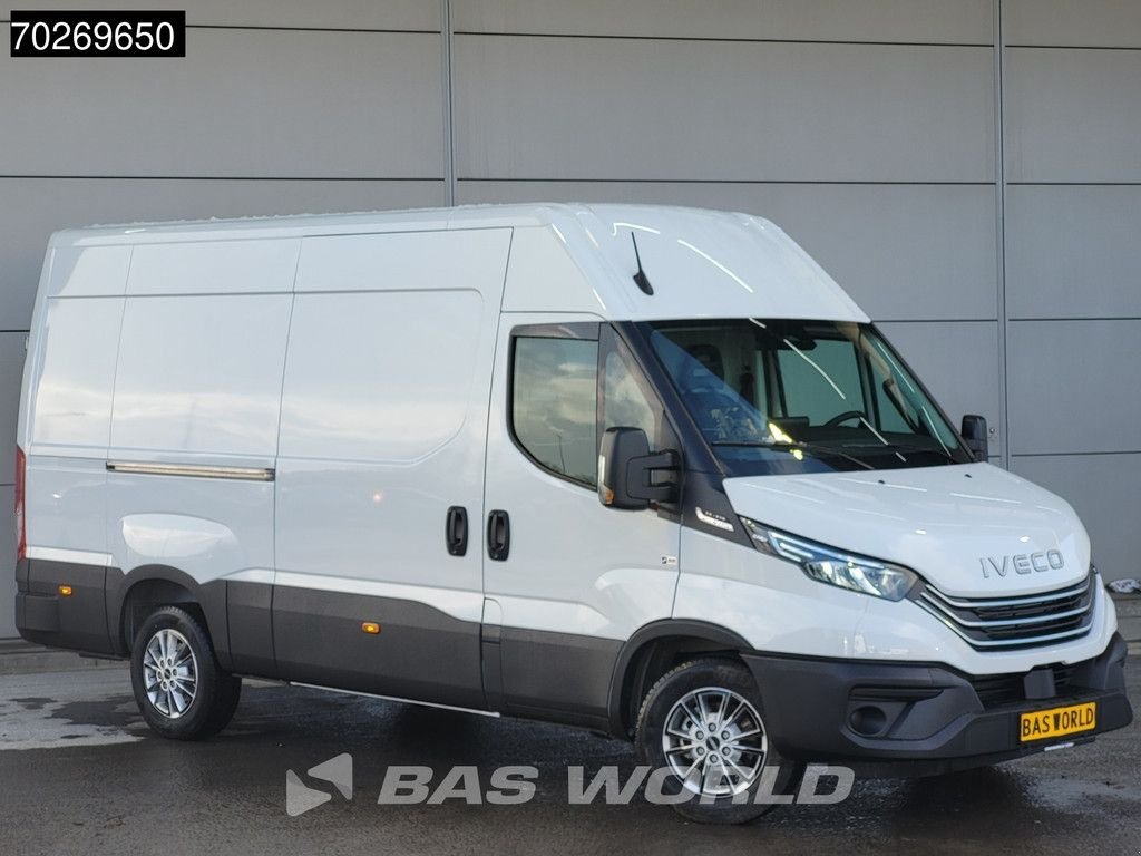 Sonstige Transporttechnik tip Iveco Daily 35S21 3.0L Automaat 210PK L2H2 3,5t Trekhaak ACC LED Airco, Neumaschine in Veghel (Poză 3)