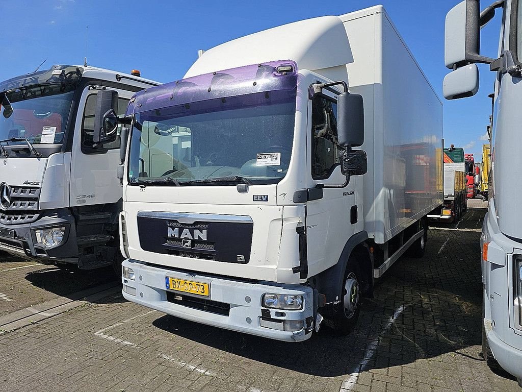 Sonstige Transporttechnik a típus MAN 12.220 TGL ENGINE BROKEN, Gebrauchtmaschine ekkor: Vuren (Kép 2)