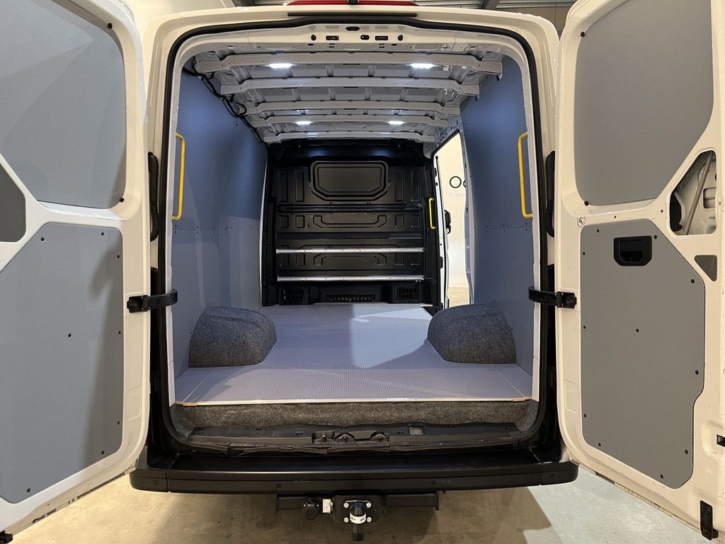 Sonstige Transporttechnik des Typs MAN TGE 50 2.0 L2H1 180 PK DL DSG Automaat / Euro 6 / Trekhaak 3500, Gebrauchtmaschine in GRONINGEN (Bild 5)