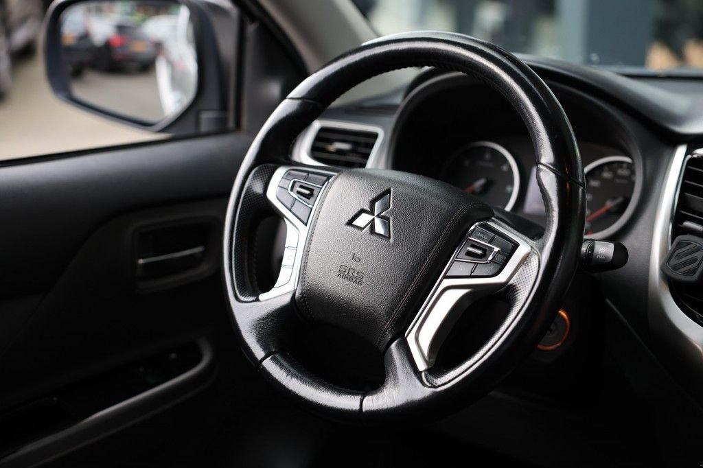 Sonstige Transporttechnik του τύπου Mitsubishi L200 2.4 DI-D CLUB CAB INTENCE 4WD VAN, Gebrauchtmaschine σε Saasveld (Φωτογραφία 10)