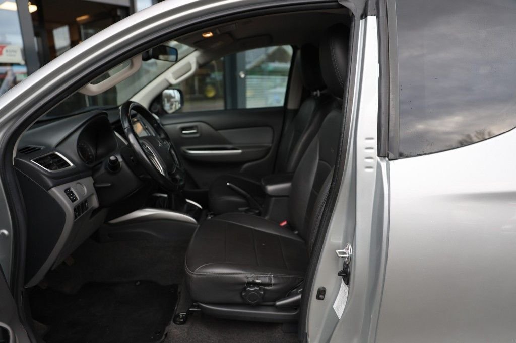 Sonstige Transporttechnik του τύπου Mitsubishi L200 2.4 DI-D CLUB CAB INTENCE 4WD VAN, Gebrauchtmaschine σε Saasveld (Φωτογραφία 8)