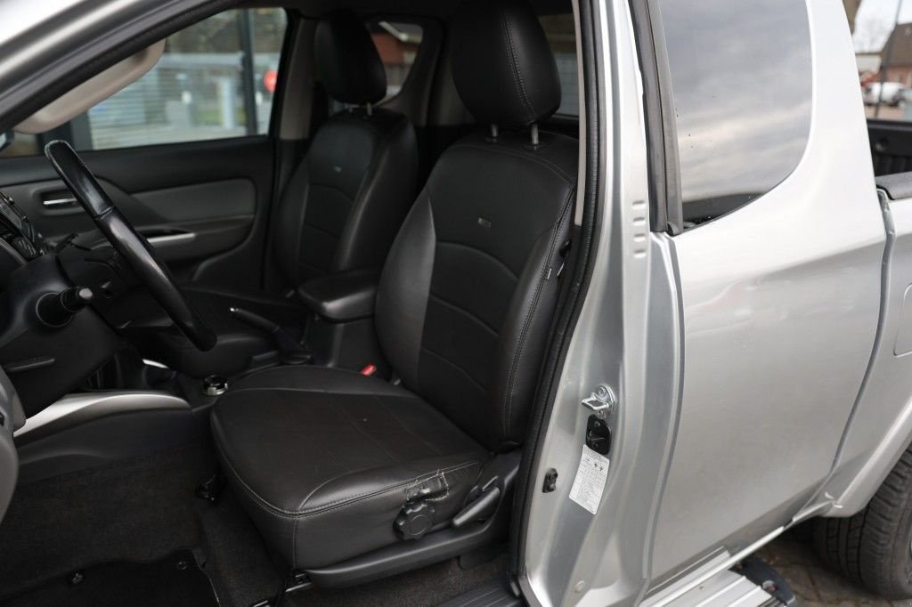 Sonstige Transporttechnik του τύπου Mitsubishi L200 2.4 DI-D CLUB CAB INTENCE 4WD VAN, Gebrauchtmaschine σε Saasveld (Φωτογραφία 7)