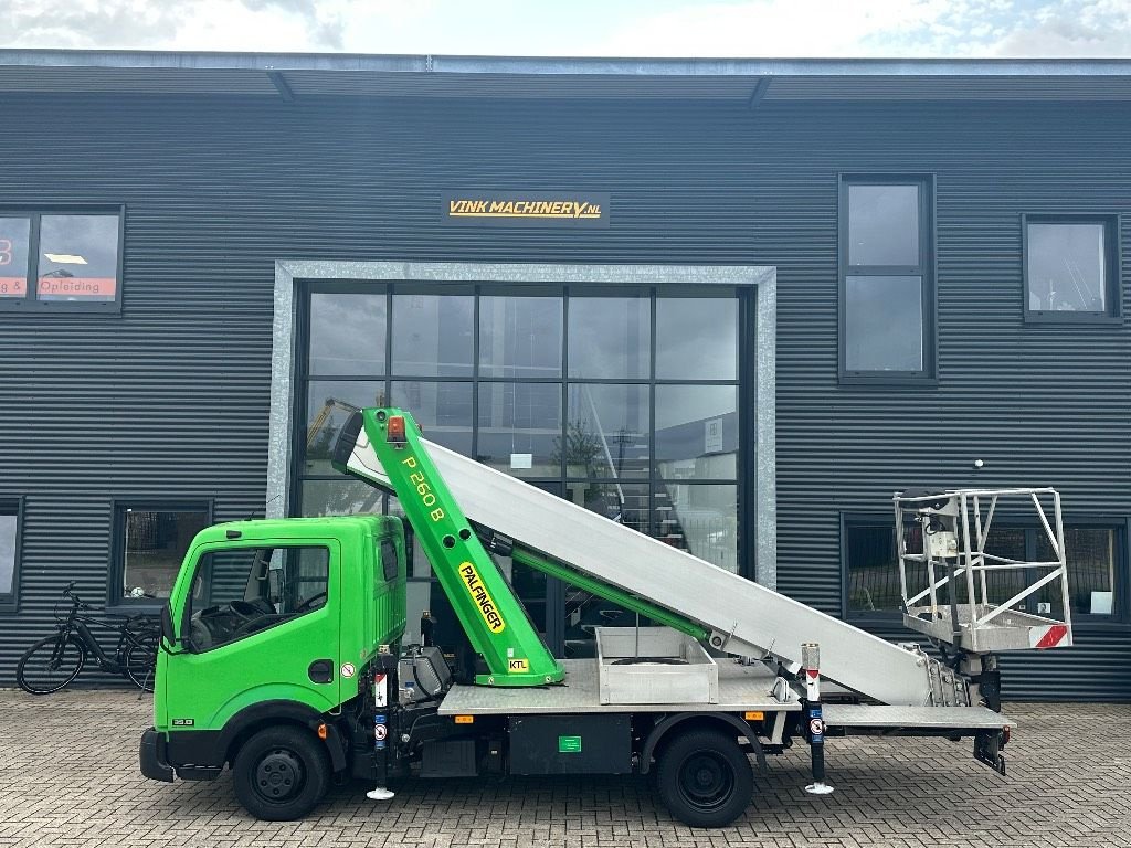 Sonstige Transporttechnik van het type Nissan Cabstar 35.13 met Palfinger P 260 B, Gebrauchtmaschine in WIJCHEN (Foto 1)