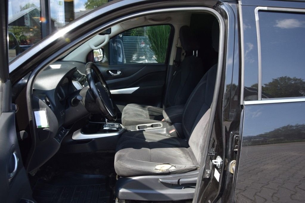 Sonstige Transporttechnik типа Nissan Navara 2.3 DCI DUBBEL CABIN CONNECTA 2 SITZ 4WD VAN, Gebrauchtmaschine в Saasveld (Фотография 9)