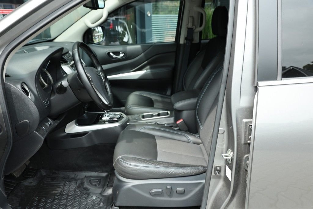 Sonstige Transporttechnik typu Nissan Navara 2.3 DCI DUBBEL CABINE N-GUARD A/T 5 SITZ 4WD VAN, Gebrauchtmaschine w Saasveld (Zdjęcie 9)