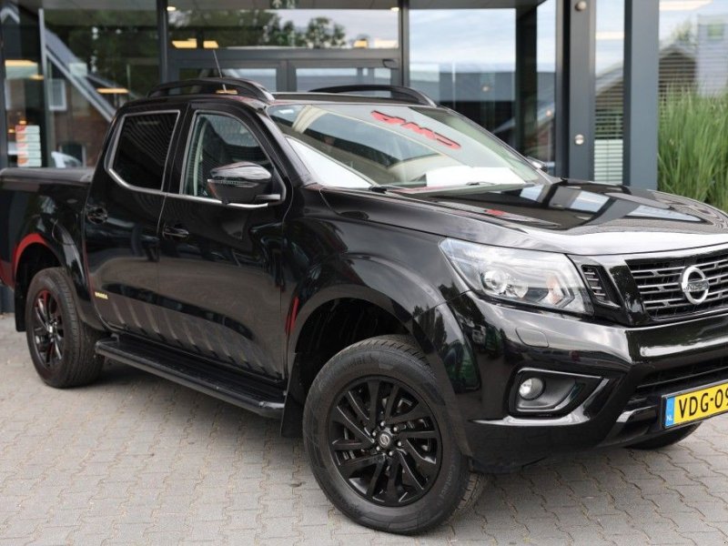 Sonstige Transporttechnik vrste Nissan Navara 2.3 DCI DUBBEL CABINE N-GUARD A/T BE TREKKER 5 SITZ 4WD V, Gebrauchtmaschine v Saasveld (Slika 1)