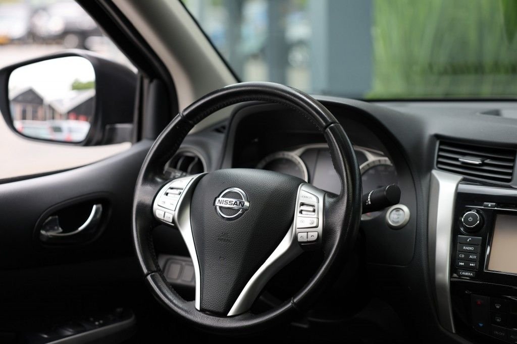 Sonstige Transporttechnik of the type Nissan Navara 2.3 DCI DUBBEL CABINE N-GUARD A/T BE TREKKER 5 SITZ 4WD V, Gebrauchtmaschine in Saasveld (Picture 11)