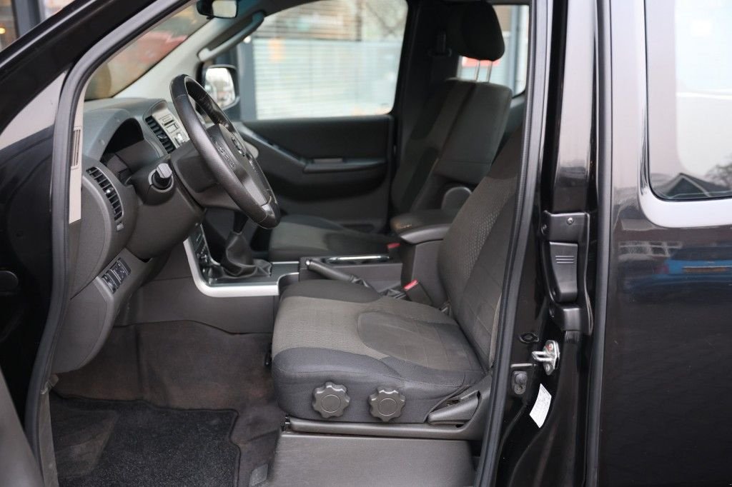 Sonstige Transporttechnik of the type Nissan Navara 2.5 DCI SE 4WD VAN, Gebrauchtmaschine in Saasveld (Picture 9)