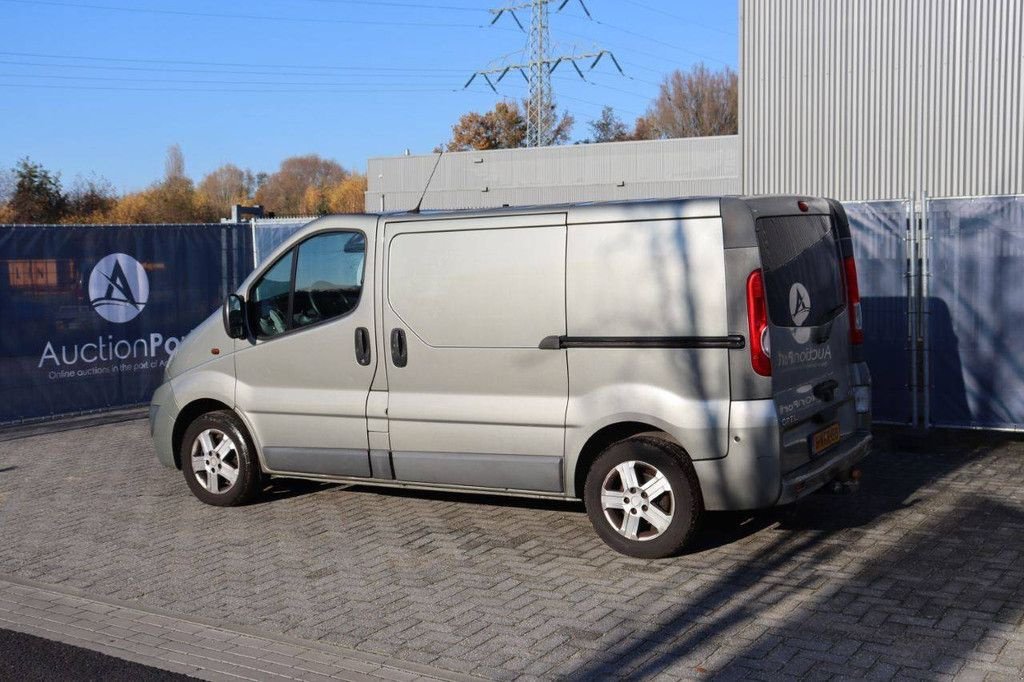 Sonstige Transporttechnik tip Opel Vivaro 2.0CDTI/66KW-E4 2.7T L1H1, Gebrauchtmaschine in Antwerpen (Poză 4)