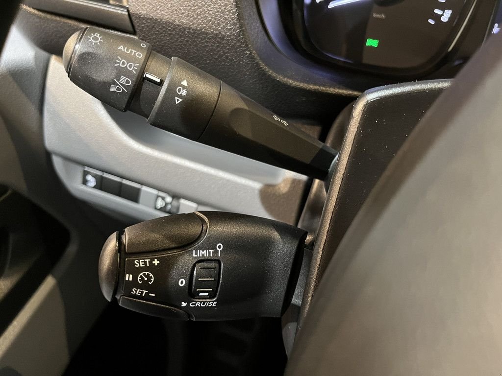 Sonstige Transporttechnik des Typs Peugeot Expert 1.5 BlueHDI L2 Premium / Euro 6 / Airco / Cruise Control, Gebrauchtmaschine in GRONINGEN (Bild 11)