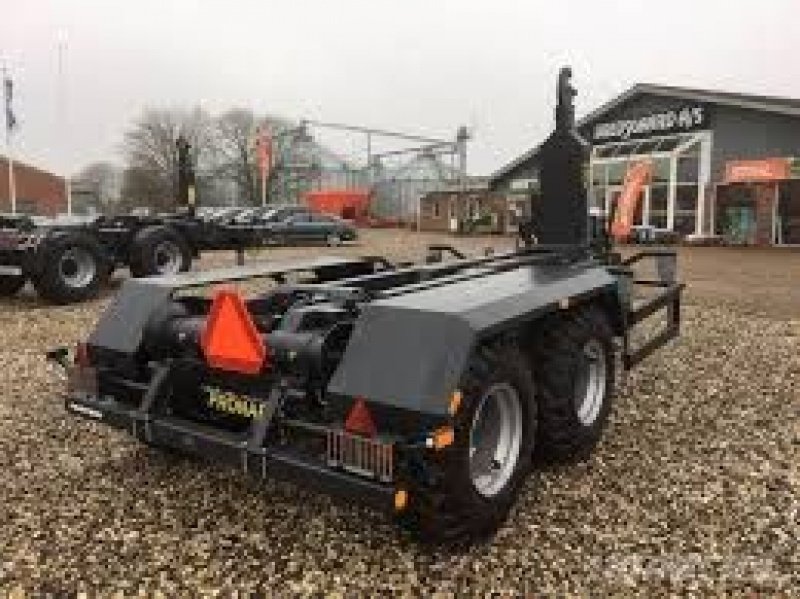 Sonstige Transporttechnik des Typs PRONAR T 185, Gebrauchtmaschine in BEAUREPAIRE (Bild 2)