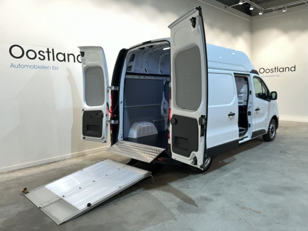 Sonstige Transporttechnik des Typs Renault Trafic 2.0 dCi L2H2 145 PK / Dhollandia Laadklep / Euro 6 / Schu, Gebrauchtmaschine in GRONINGEN (Bild 2)