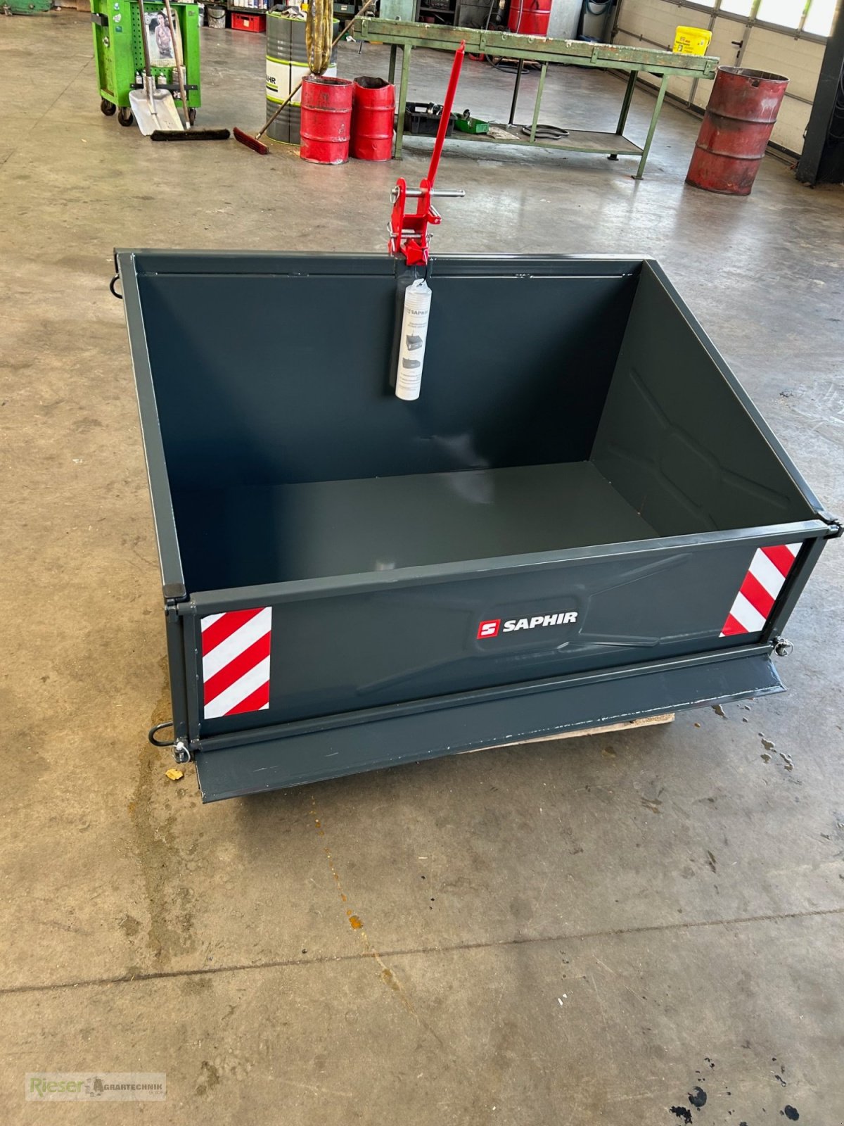 Sonstige Transporttechnik του τύπου Saphir TL 150 Heckcontainer mechanisch kippbar, Neumaschine σε Nördlingen (Φωτογραφία 2)