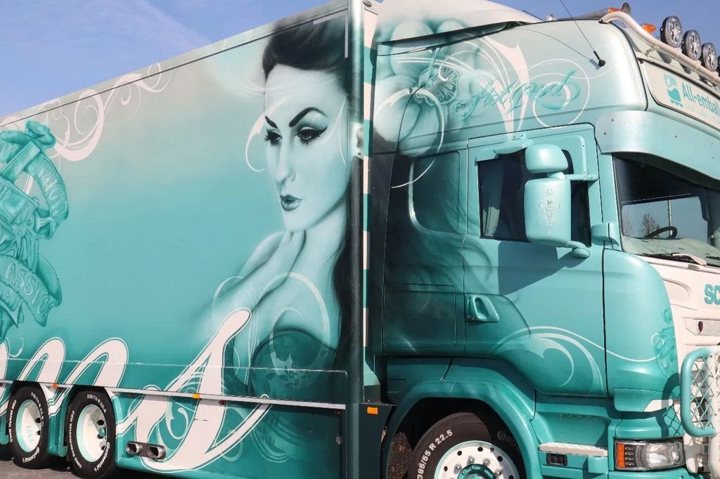 Sonstige Transporttechnik от тип Scania R560 V8 BERTHONS HOT ROD CUSTOM SPECIAL TRUCK, Gebrauchtmaschine в Marknesse (Снимка 9)