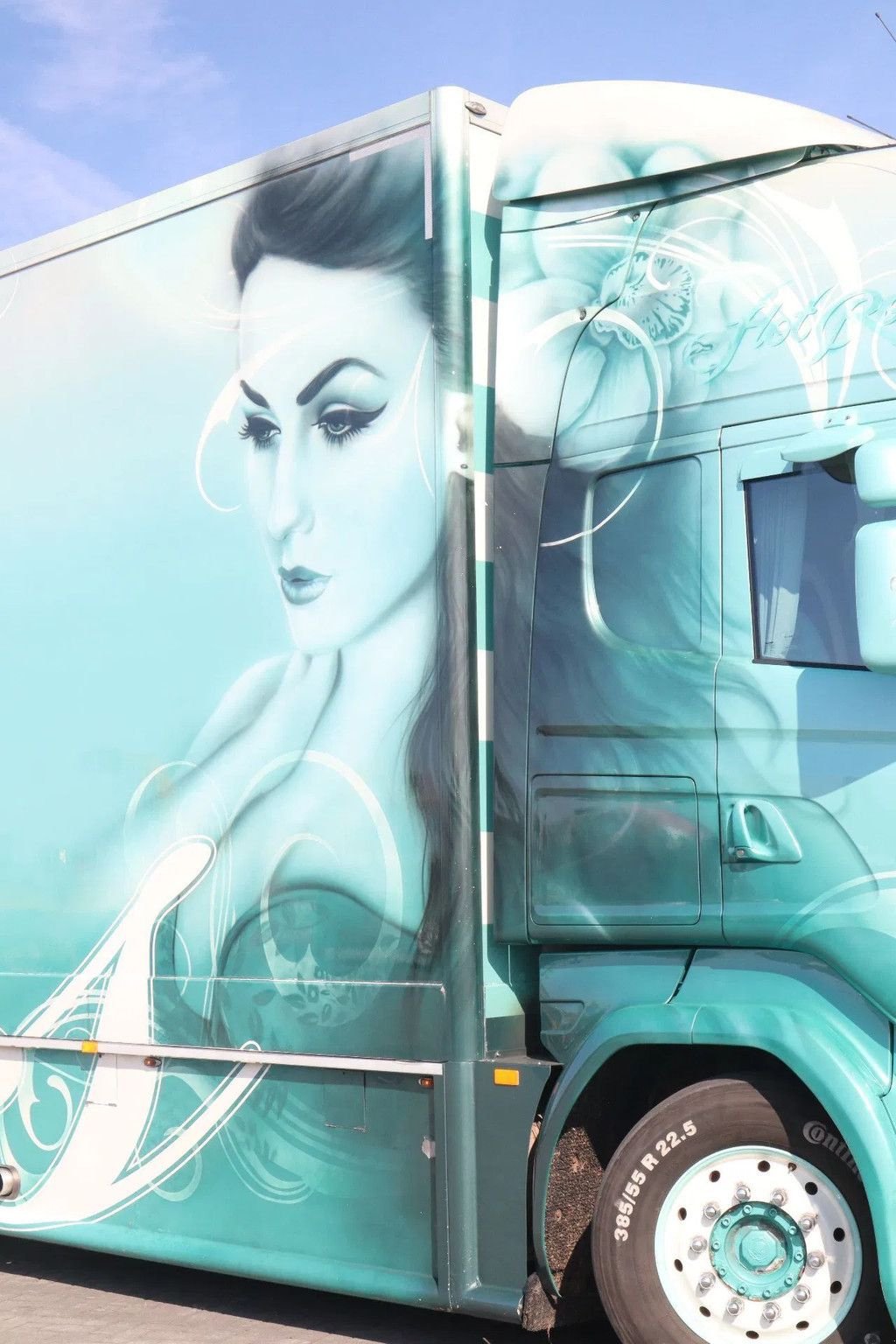 Sonstige Transporttechnik от тип Scania R560 V8 BERTHONS HOT ROD CUSTOM SPECIAL TRUCK, Gebrauchtmaschine в Marknesse (Снимка 8)