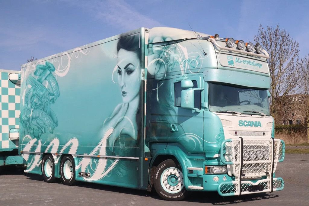 Sonstige Transporttechnik от тип Scania R560 V8 BERTHONS HOT ROD CUSTOM SPECIAL TRUCK, Gebrauchtmaschine в Marknesse (Снимка 1)