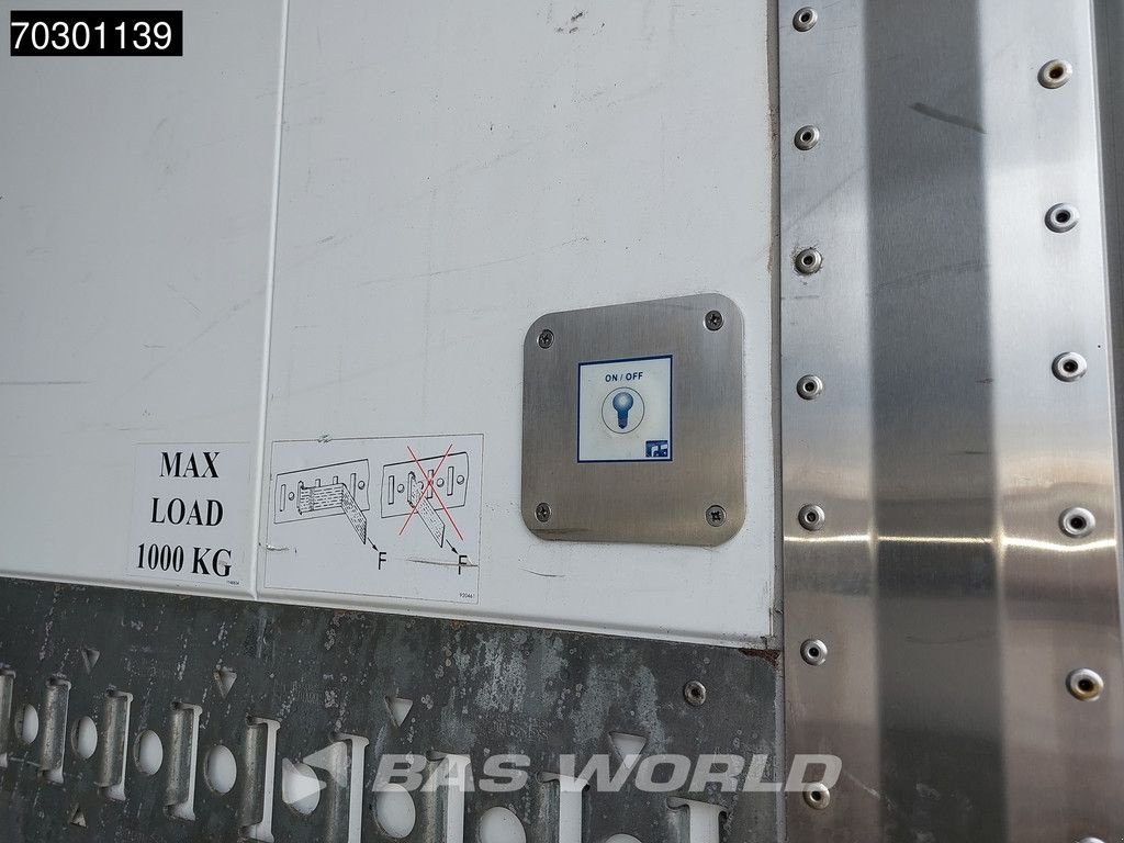 Sonstige Transporttechnik типа Sonstige Mercedes Benz Antos 1827 Antos 4X2 19tonner LOW Mileage! Automatic 1500kg Lade, Gebrauchtmaschine в Veghel (Фотография 8)