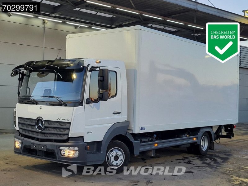 Sonstige Transporttechnik del tipo Sonstige Mercedes Benz Atego 818 4X2 8tonner Automatic 1000kg Ladebordwand Airco Euro 6, Gebrauchtmaschine In Veghel (Immagine 1)