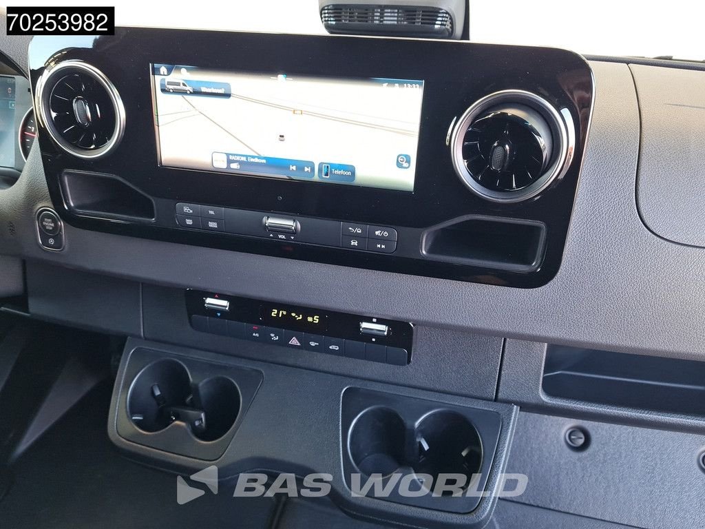 Sonstige Transporttechnik des Typs Sonstige Mercedes Benz Sprinter 519 CDI Automaat Dubbellucht L4H2 XXL 3500kg trekhaak A, Neumaschine in Veghel (Bild 10)