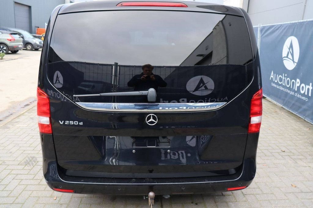 Sonstige Transporttechnik Türe ait Sonstige Mercedes Benz V-Klasse, Gebrauchtmaschine içinde Antwerpen (resim 7)