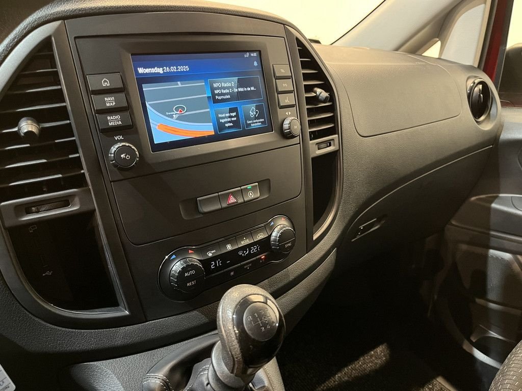 Sonstige Transporttechnik типа Sonstige Mercedes Benz Vito 110 CDI Lang / Euro 6 / Airco / CarPlay / Camera / Navigati, Gebrauchtmaschine в GRONINGEN (Фотография 8)