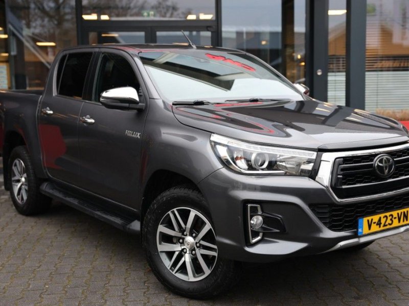 Sonstige Transporttechnik vrste Toyota Hilux 2.4 D-4D DUBBEL CABINE LIMITED B/E TREKKER A/T 5 SITZ 4WD, Gebrauchtmaschine v Saasveld (Slika 1)