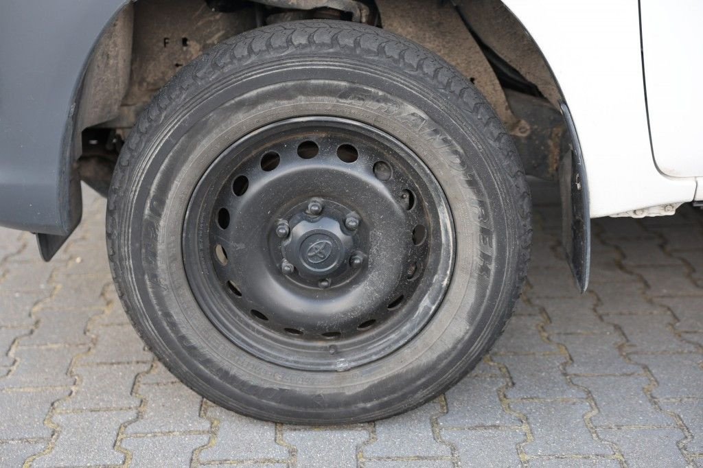 Sonstige Transporttechnik del tipo Toyota Hilux 2.4 D-4D ENKEL CABIN 4WD VAN, Gebrauchtmaschine In Saasveld (Immagine 3)