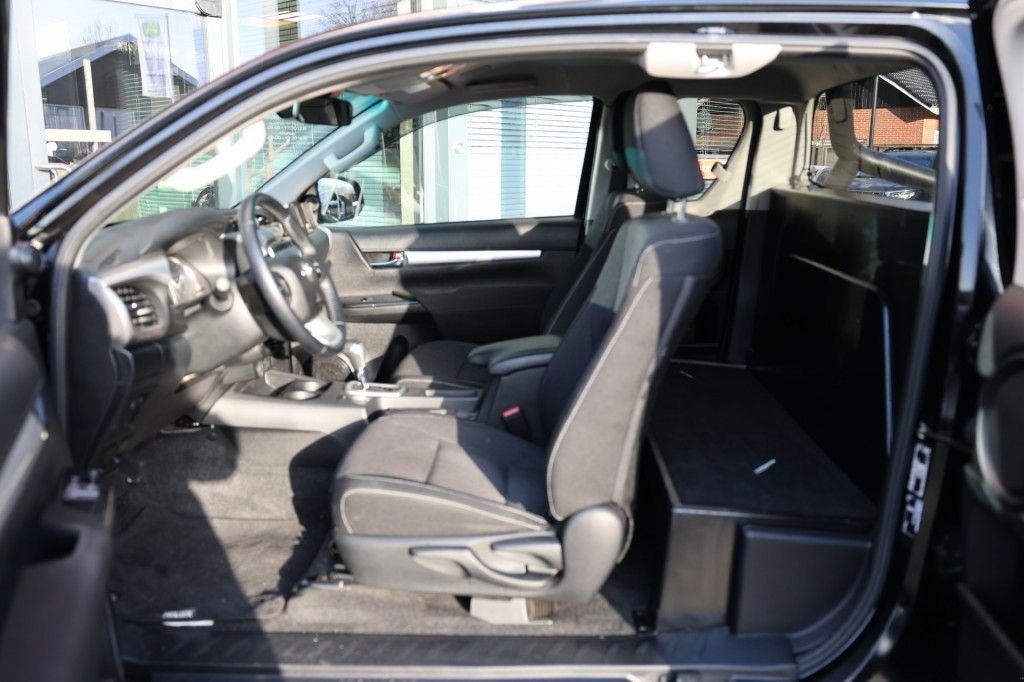 Sonstige Transporttechnik a típus Toyota Hilux 2.4 D-4D X-TRA CAB PROFESSIONAL A/T 4WD VAN, Gebrauchtmaschine ekkor: Saasveld (Kép 10)