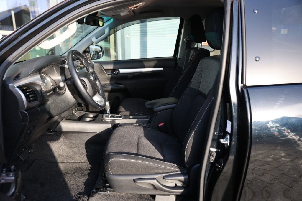 Sonstige Transporttechnik a típus Toyota Hilux 2.4 D-4D X-TRA CAB PROFESSIONAL A/T 4WD VAN, Gebrauchtmaschine ekkor: Saasveld (Kép 9)