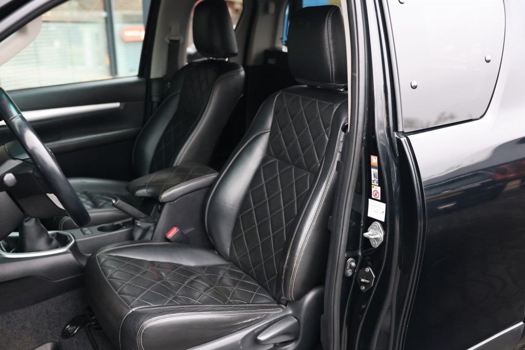 Sonstige Transporttechnik tipa Toyota Hilux 2.4 D-4D XTRA CAB CHALLENGER 4WD VAN, Gebrauchtmaschine u Saasveld (Slika 8)