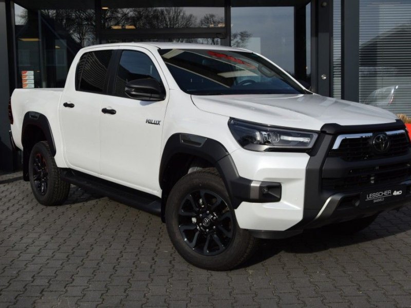 Sonstige Transporttechnik vrste Toyota Hilux 2.8 D-4D DUBBEL CABINE INVINCIBLE A/T 2 SITZ VAN BPM VRIJ, Gebrauchtmaschine v Saasveld (Slika 1)