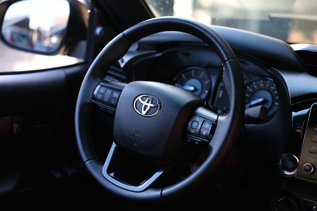 Sonstige Transporttechnik typu Toyota Hilux 2.8 D-4D X-TRA CAB INVINCIBLE A/T 4WD VAN ( INCL. DIV. ASS, Gebrauchtmaschine v Saasveld (Obrázok 11)