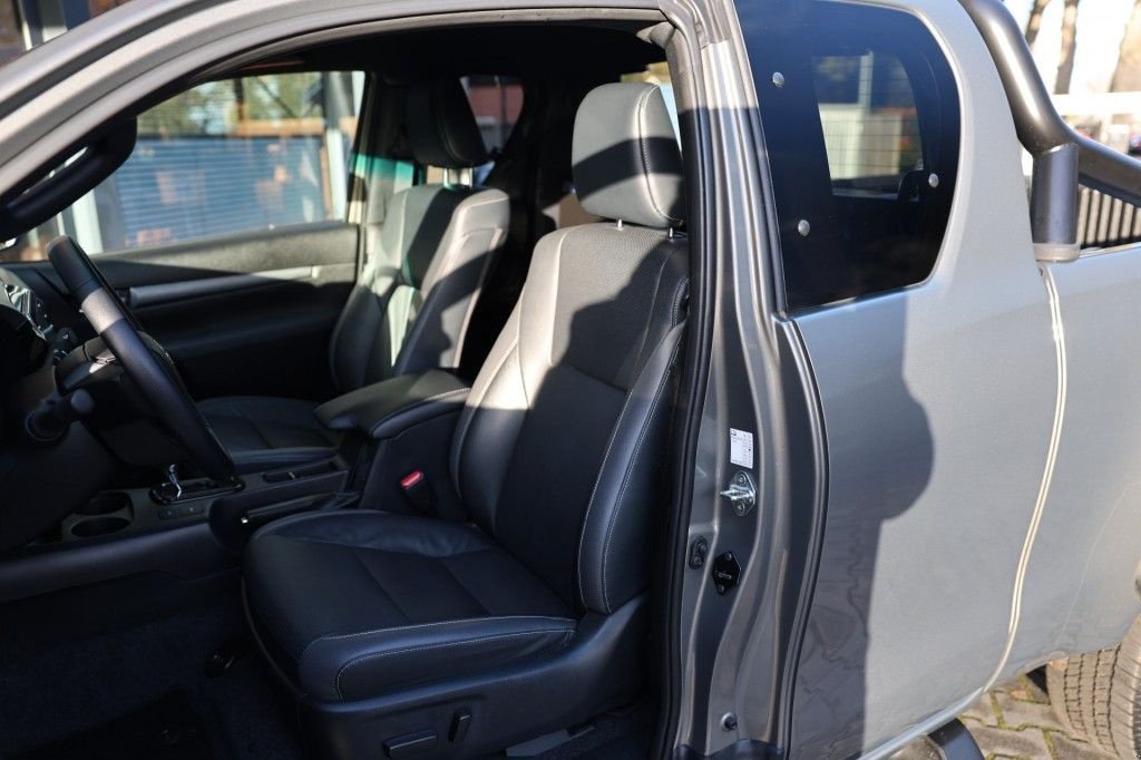 Sonstige Transporttechnik typu Toyota Hilux 2.8 D-4D X-TRA CAB INVINCIBLE A/T 4WD VAN ( INCL. DIV. ASS, Gebrauchtmaschine v Saasveld (Obrázok 8)