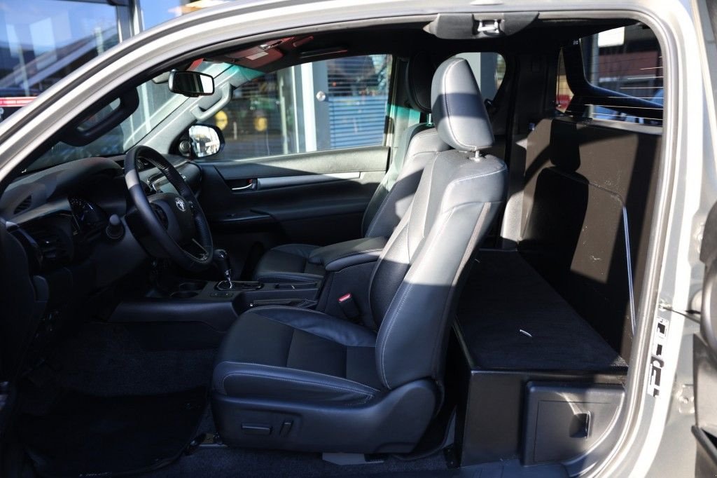 Sonstige Transporttechnik typu Toyota Hilux 2.8 D-4D X-TRA CAB INVINCIBLE A/T 4WD VAN ( INCL. DIV. ASS, Gebrauchtmaschine v Saasveld (Obrázok 10)