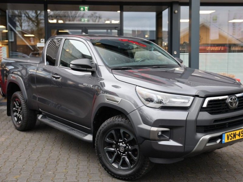 Sonstige Transporttechnik типа Toyota Hilux 2.8 D-4D X-TRA CAB INVINCIBLE A/T 4WD VAN, Gebrauchtmaschine в Saasveld (Фотография 1)