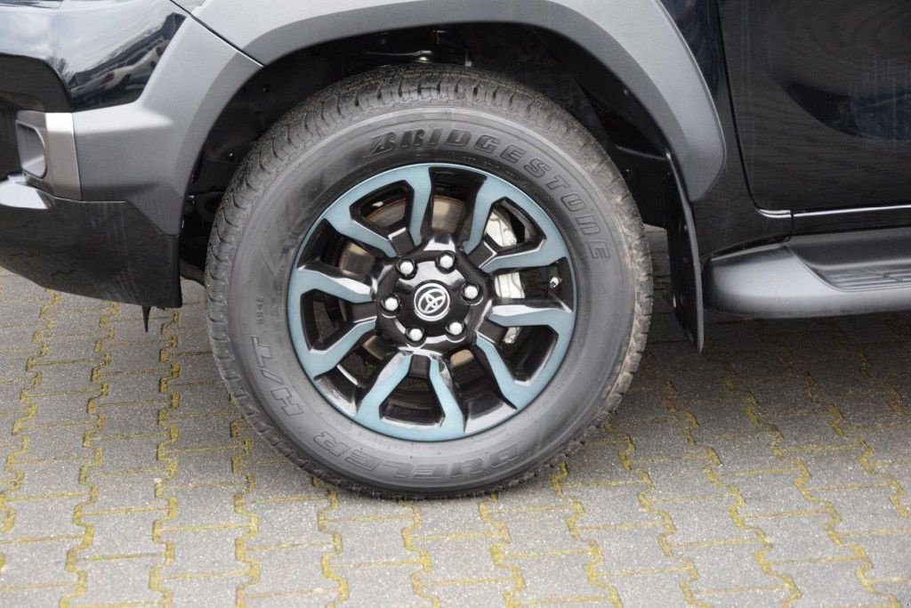 Sonstige Transporttechnik типа Toyota Hilux 2.8 D-4D X-TRA CAB INVINCIBLE A/T VAN, Gebrauchtmaschine в Saasveld (Фотография 3)