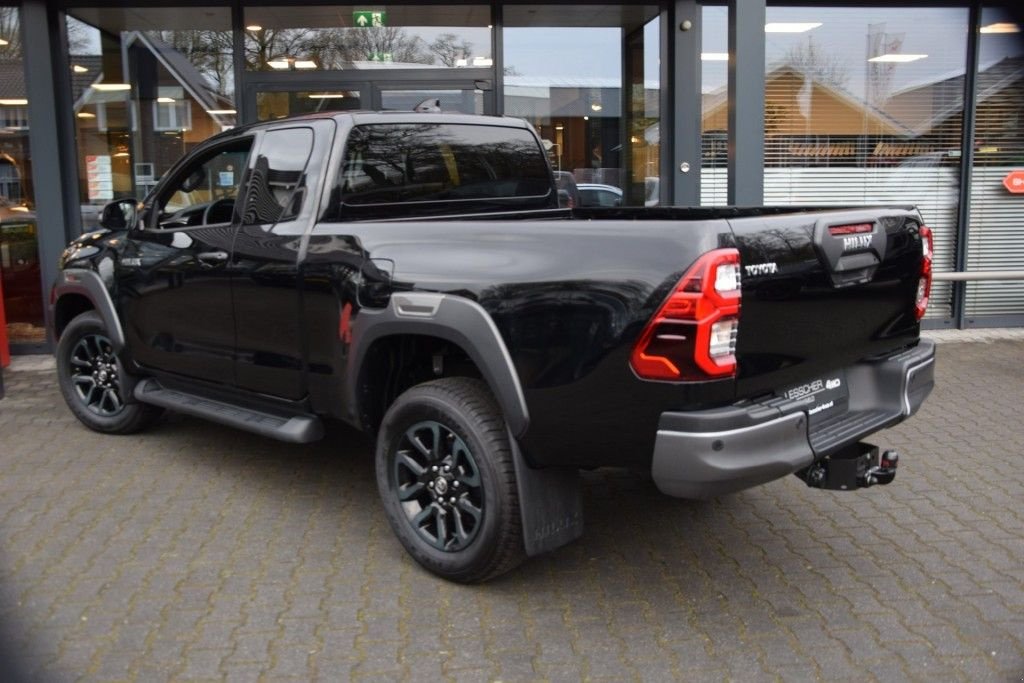 Sonstige Transporttechnik типа Toyota Hilux 2.8 D-4D X-TRA CAB INVINCIBLE A/T VAN, Gebrauchtmaschine в Saasveld (Фотография 4)