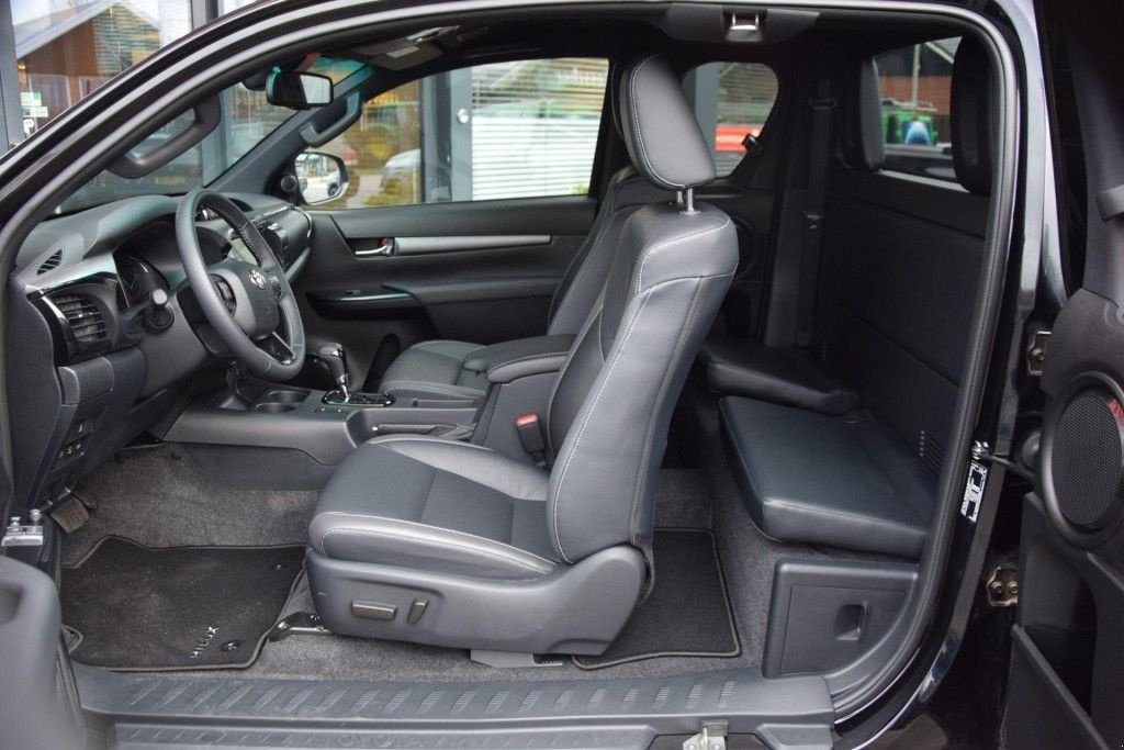 Sonstige Transporttechnik типа Toyota Hilux 2.8 D-4D X-TRA CAB INVINCIBLE A/T VAN, Gebrauchtmaschine в Saasveld (Фотография 10)