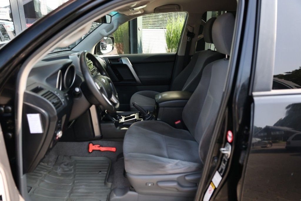 Sonstige Transporttechnik typu Toyota Land Cruiser 150 3.0 D-4D 5DRS LX VAN ( MAG 7000 KG TREKKEN LUCH, Gebrauchtmaschine v Saasveld (Obrázek 11)