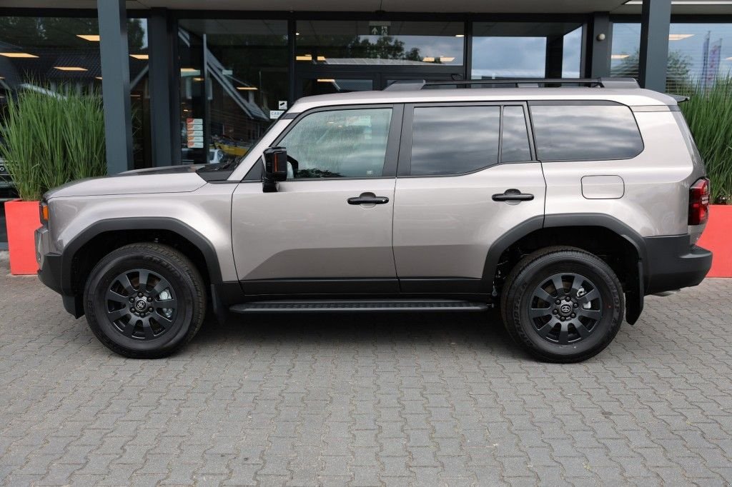 Sonstige Transporttechnik del tipo Toyota Land Cruiser 250 2.8 D-4D 5DRS ELEGANCE A/T VAN BPM VRIJ, Gebrauchtmaschine In Saasveld (Immagine 2)