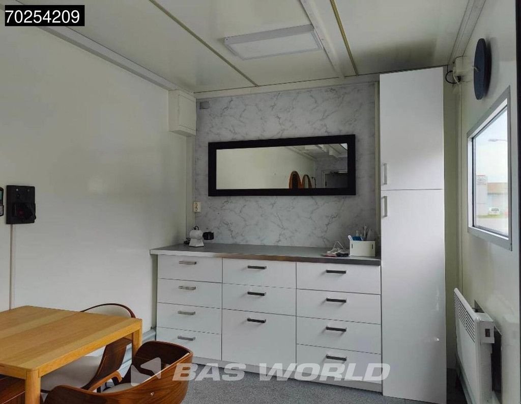 Sonstige Transporttechnik typu Volvo FL 250 4X2 14tonner Automatic Exhibition truck EURO 6, Gebrauchtmaschine w Veghel (Zdjęcie 9)