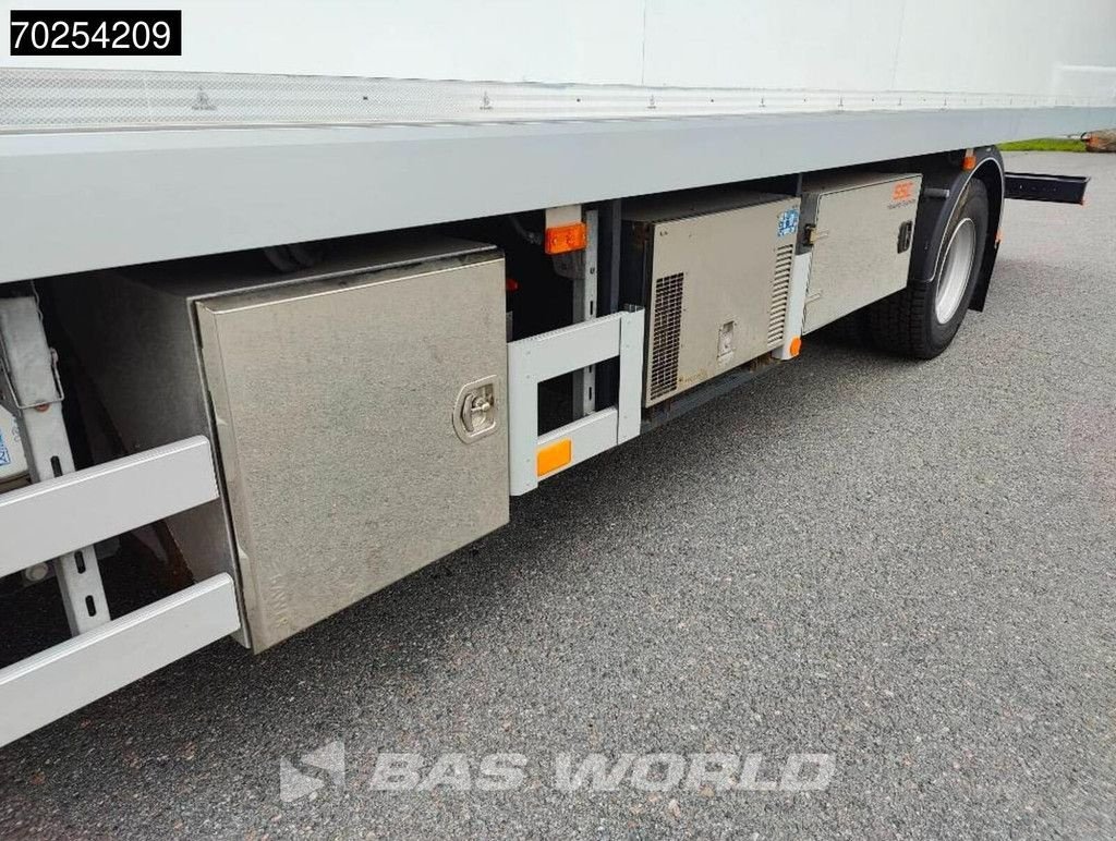 Sonstige Transporttechnik des Typs Volvo FL 250 4X2 14tonner Automatic Exhibition truck EURO 6, Gebrauchtmaschine in Veghel (Bild 11)