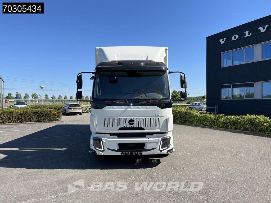 Sonstige Transporttechnik des Typs Volvo FL Electric 4X2 NEW Electric 375KWh AC / DC 2000kg Tailgate Full, Neumaschine in Veghel (Bild 9)