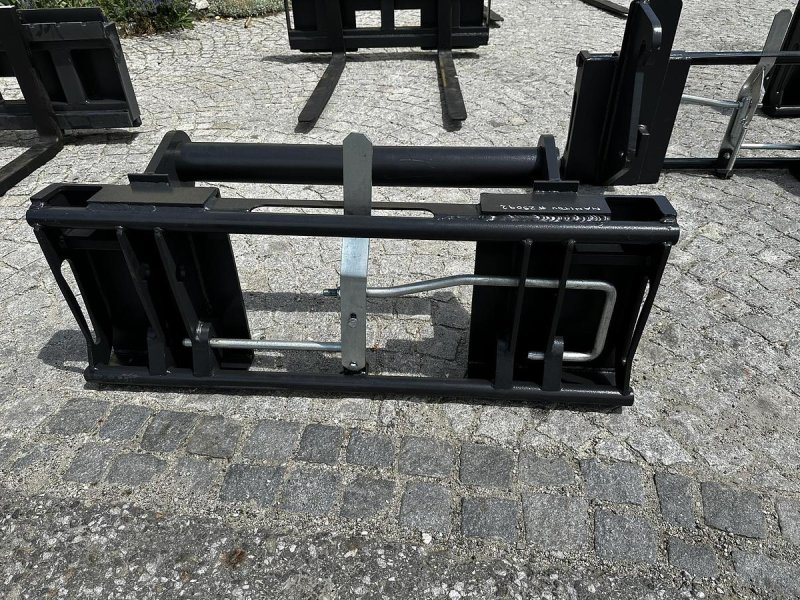 Sonstiges Baggerzubehör des Typs Big Dutchman Adapter Manitou passend zu Euro Aufnahme, Neumaschine in Göpfritz an der Wild (Bild 1)